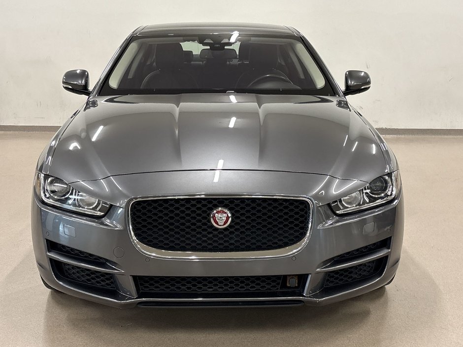 Jaguar XE 35t 3.0L AWD Prestige 2018-8