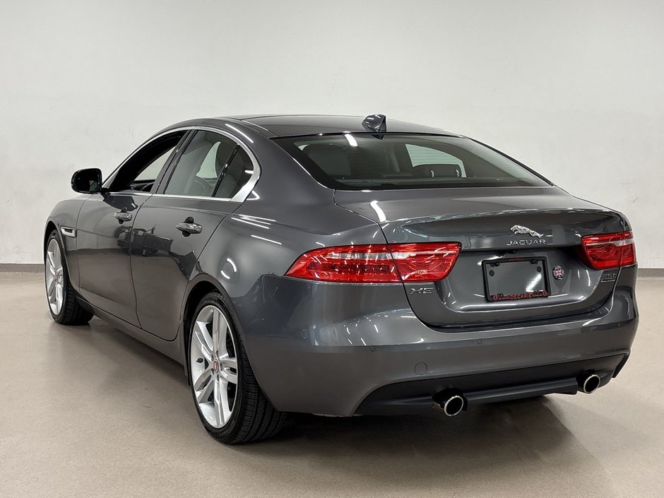 2018 Jaguar XE 35t 3.0L AWD Prestige-12