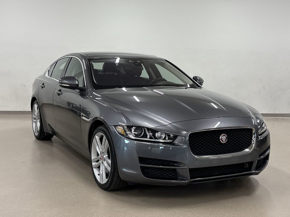 2018 Jaguar XE 35t 3.0L AWD Prestige-9