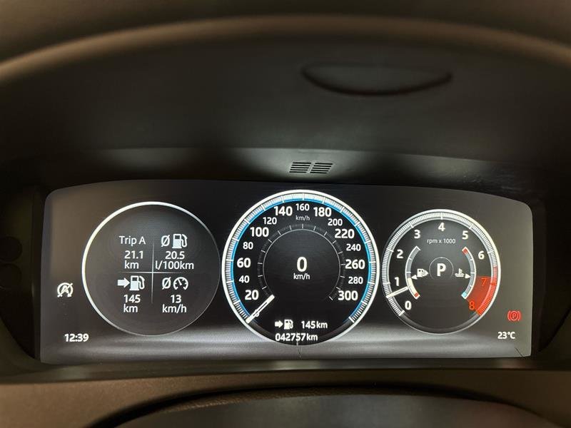 Jaguar XE 35t 3.0L AWD Prestige 2018-8