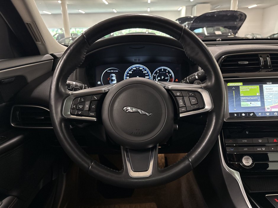 Jaguar XE 35t 3.0L AWD Prestige 2018-18