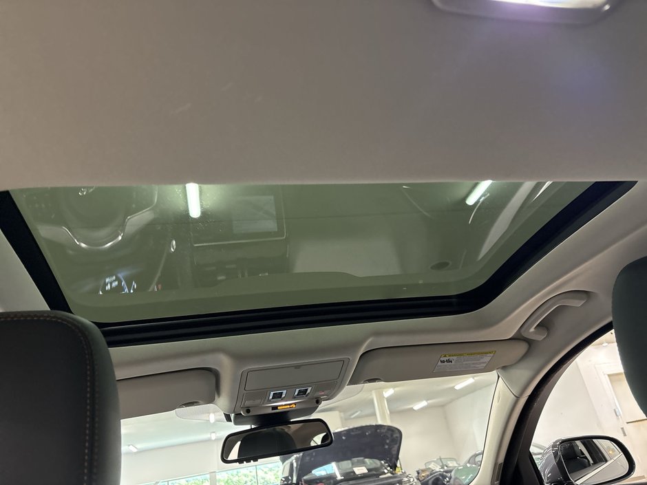 2018 Jaguar XE 35t 3.0L AWD Prestige-20