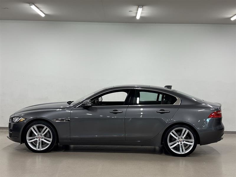 Jaguar XE 35t 3.0L AWD Prestige 2018-6