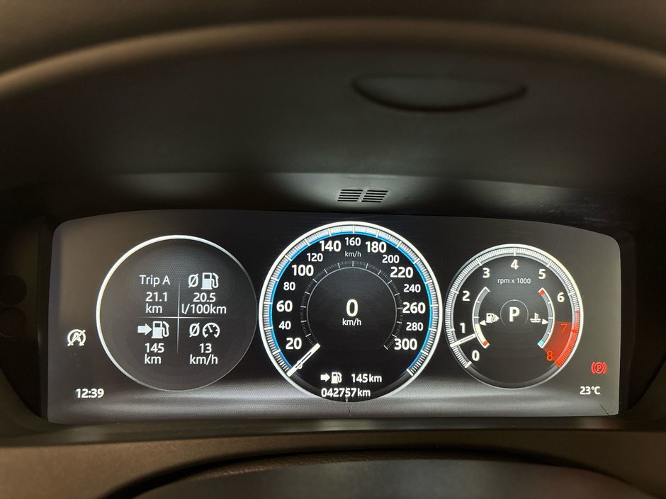 2018 Jaguar XE 35t 3.0L AWD Prestige-15