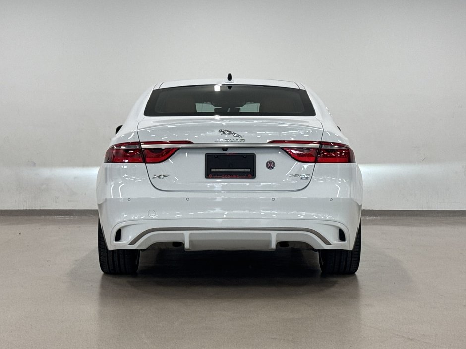 Jaguar XF P300 AWD R-Dynamic SE 2022-12