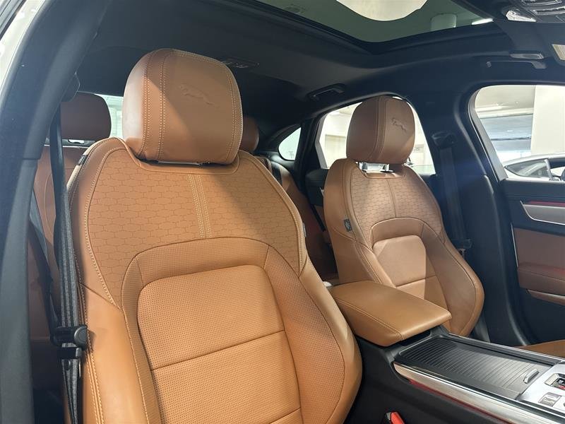 2022 Jaguar XF P300 AWD R-Dynamic SE-17