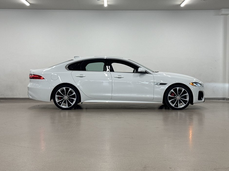 Jaguar XF P300 AWD R-Dynamic SE 2022-8