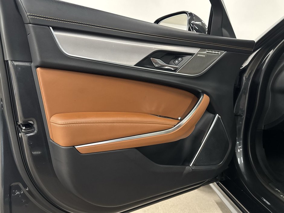 2023 Jaguar XF P300 AWD R-Dynamic SE-14