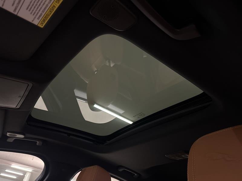 Jaguar XF P300 AWD R-Dynamic SE 2023-13