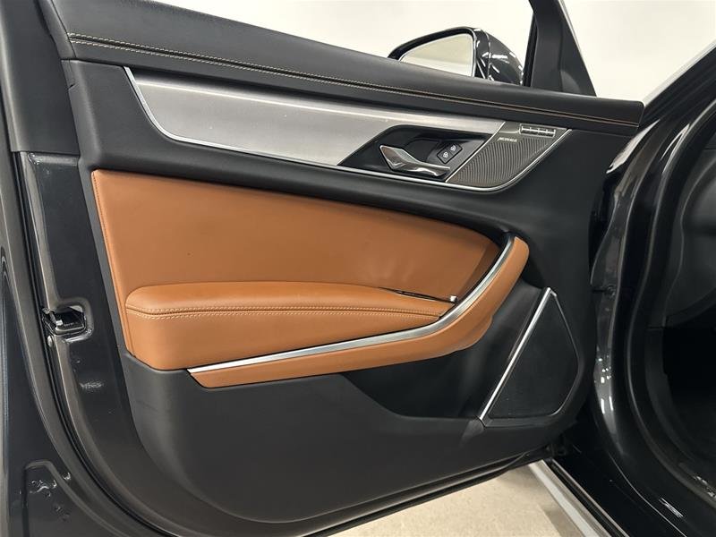 Jaguar XF P300 AWD R-Dynamic SE 2023-6