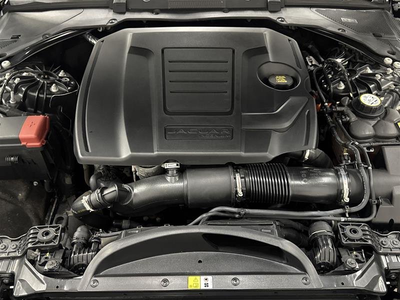 Jaguar XF P300 AWD R-Dynamic SE 2023-16