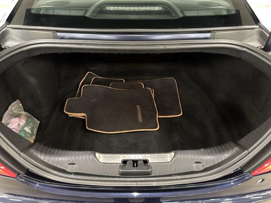 2017 Jaguar XJ 3.0L V6 AWD Portfolio-23