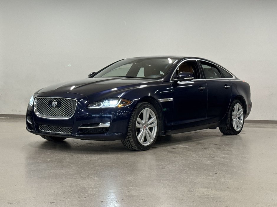 2017 Jaguar XJ 3.0L V6 AWD Portfolio-3