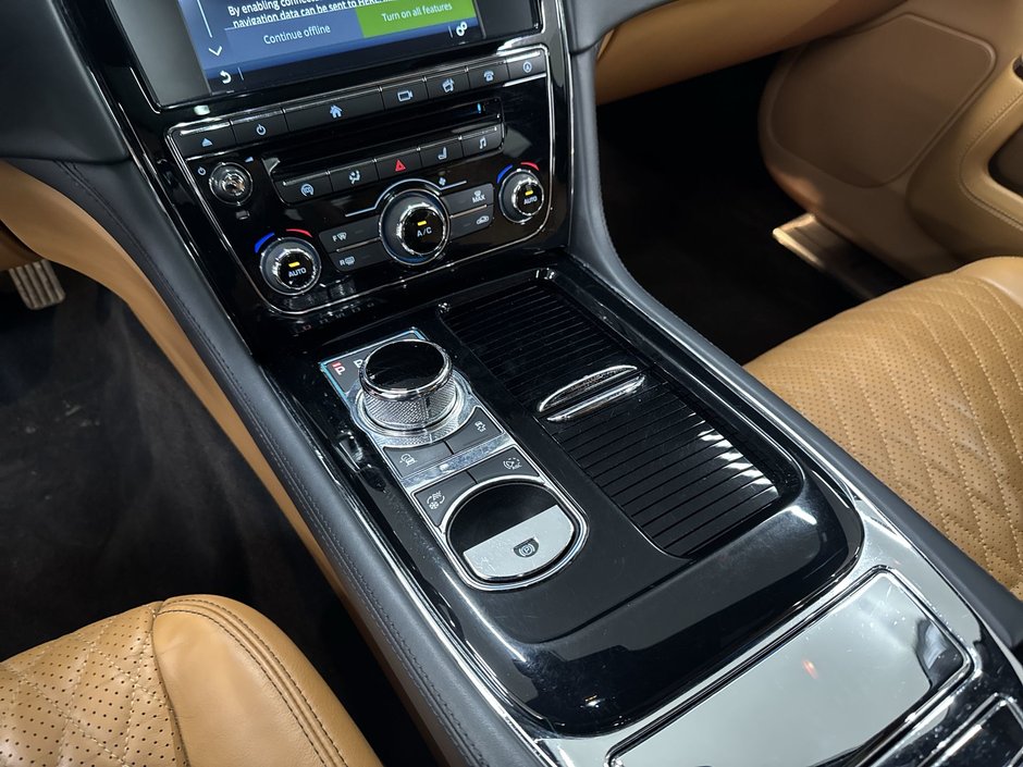 2017 Jaguar XJ 3.0L V6 AWD Portfolio-20