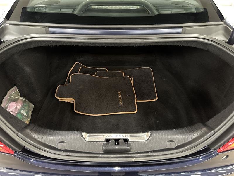 2017 Jaguar XJ 3.0L V6 AWD Portfolio-15