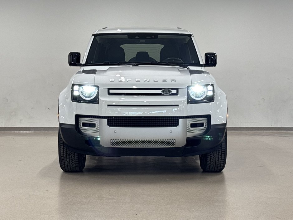 2022 Land Rover Defender 110 P300 S-9