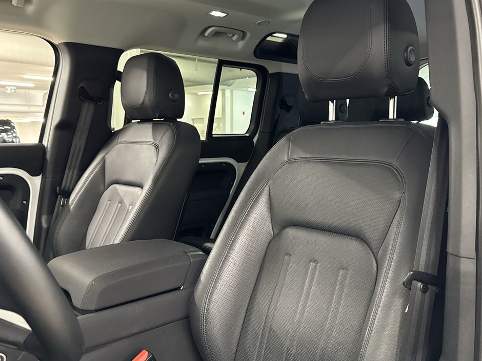 2022 Land Rover Defender 110 P300 S-15