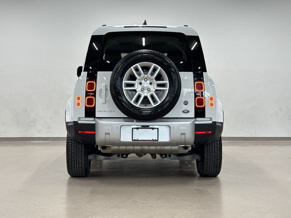 2022 Land Rover Defender 110 P300 S-12