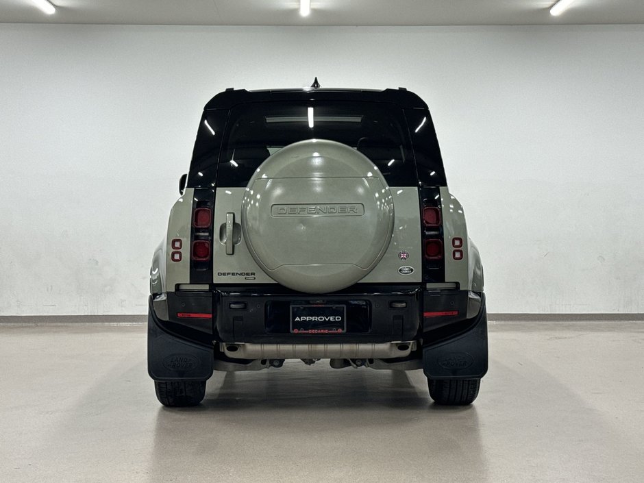 2023 Land Rover Defender 110 P400 X-Dynamic SE-12