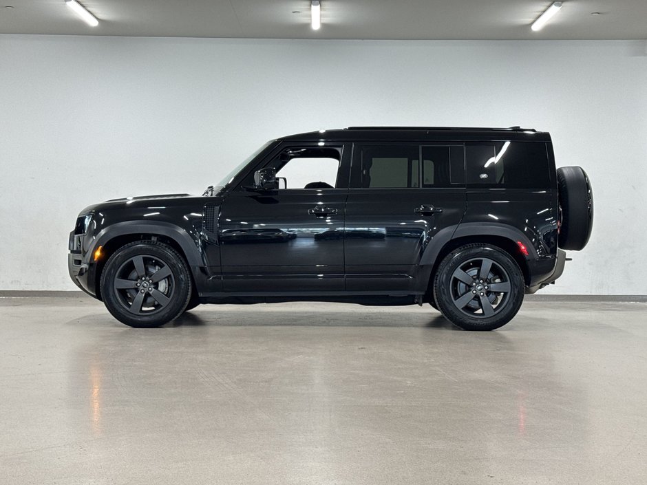 2023 Land Rover Defender 110 P400 X-Dynamic SE (2)-11