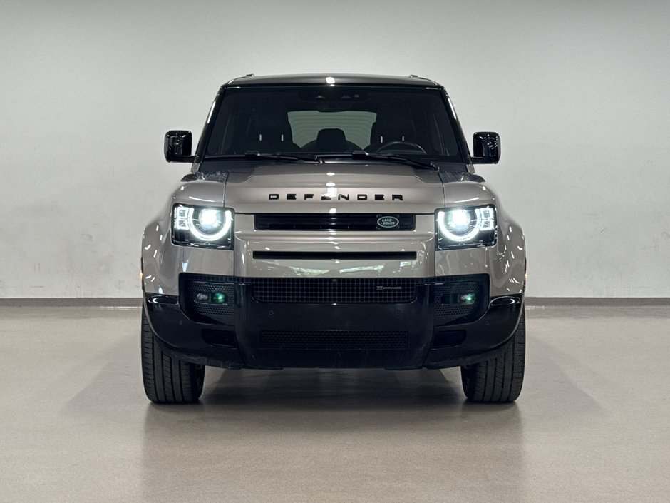 2023 Land Rover Defender 110 P400 X-Dynamic SE-2