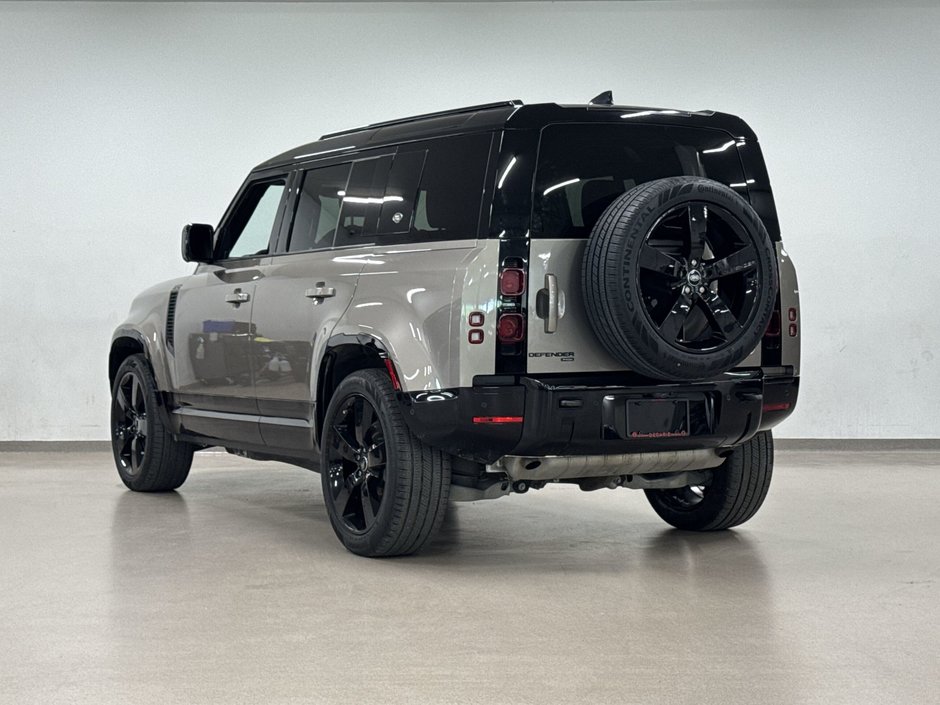 2023 Land Rover Defender 110 P400 X-Dynamic SE-13