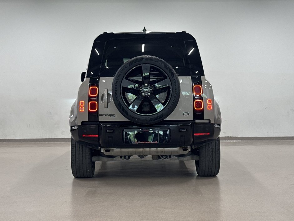 2023 Land Rover Defender 110 P400 X-Dynamic SE-6
