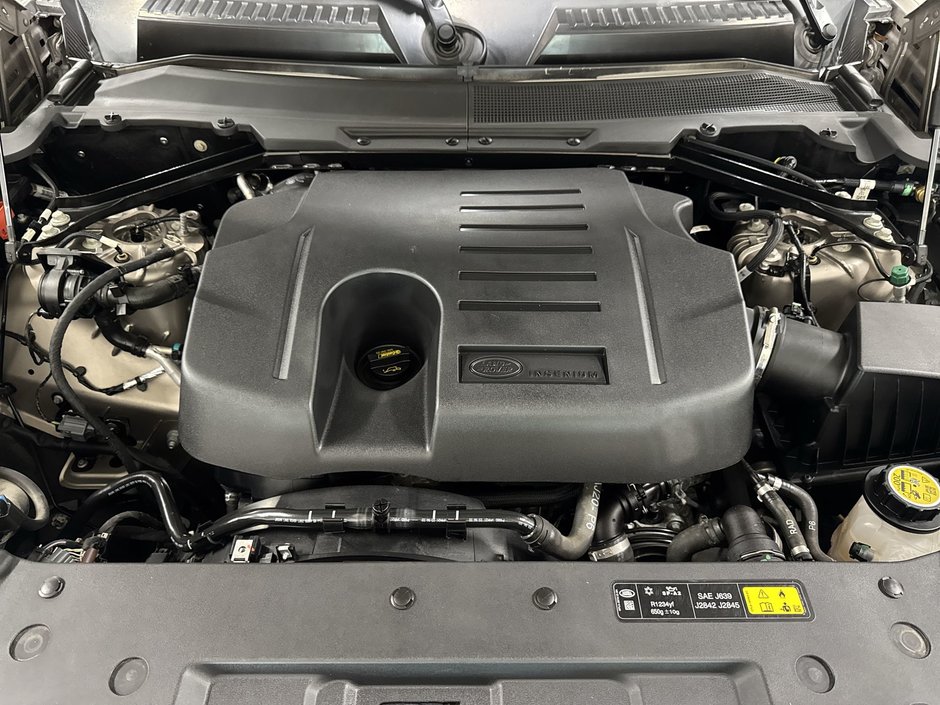 2023 Land Rover Defender 110 P400 X-Dynamic SE-25