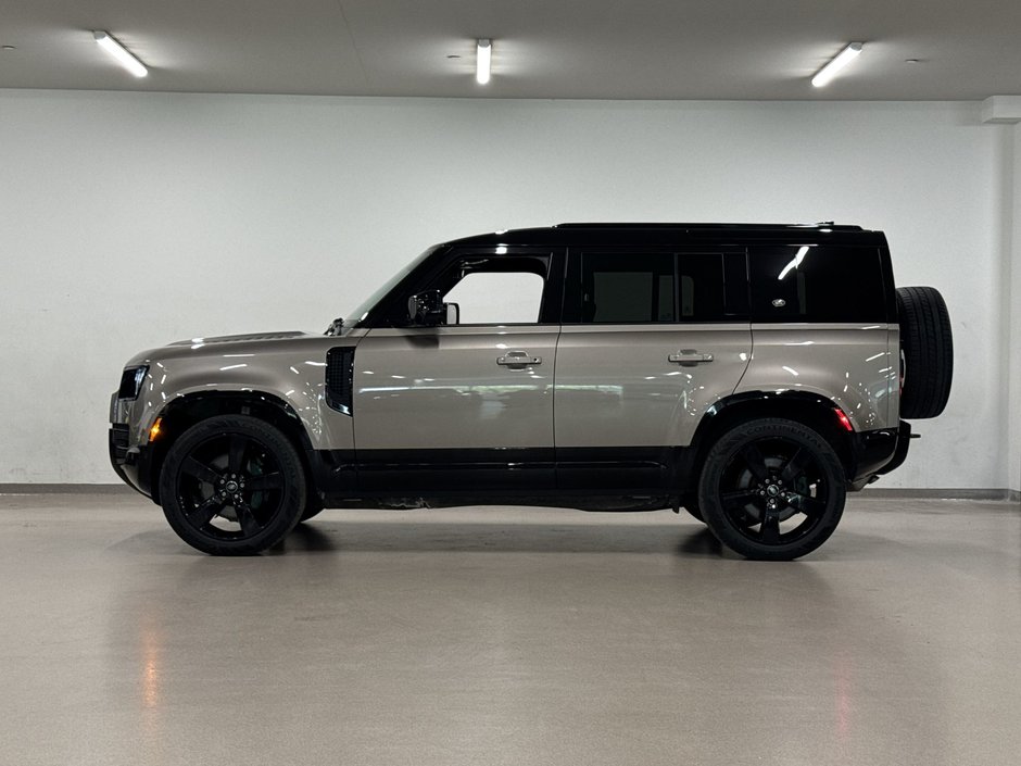 2023 Land Rover Defender 110 P400 X-Dynamic SE-4
