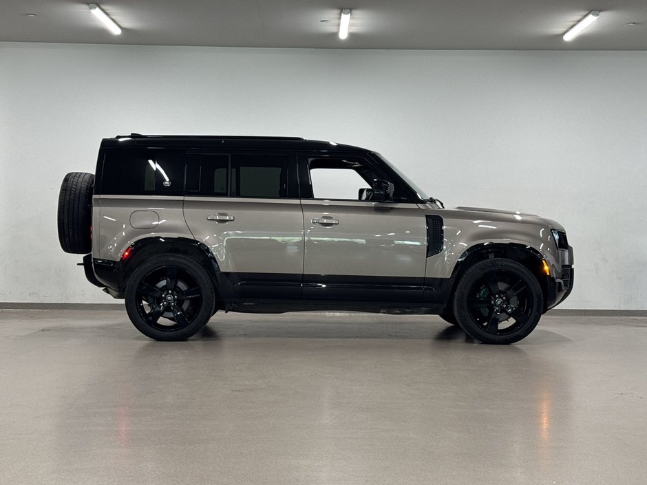 2023 Land Rover Defender 110 P400 X-Dynamic SE-10