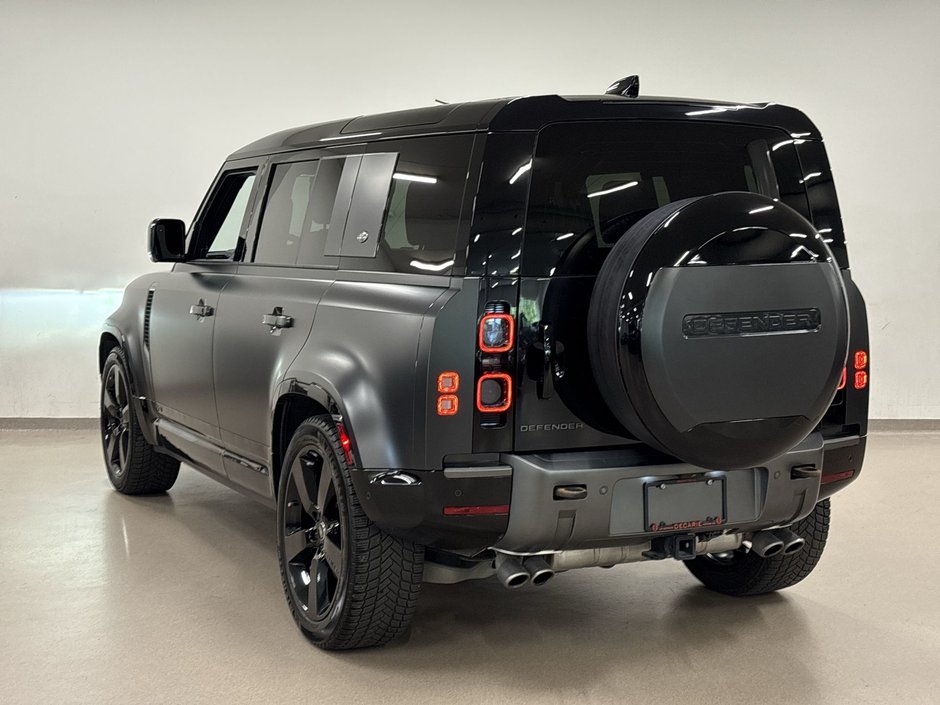 Land Rover Defender 110 P525 Carpathian Edition (2) 2023-12