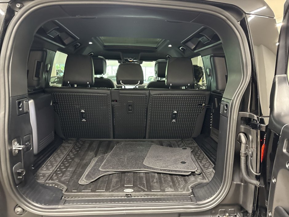 Land Rover Defender 110 P525 Carpathian Edition (2) 2023-22