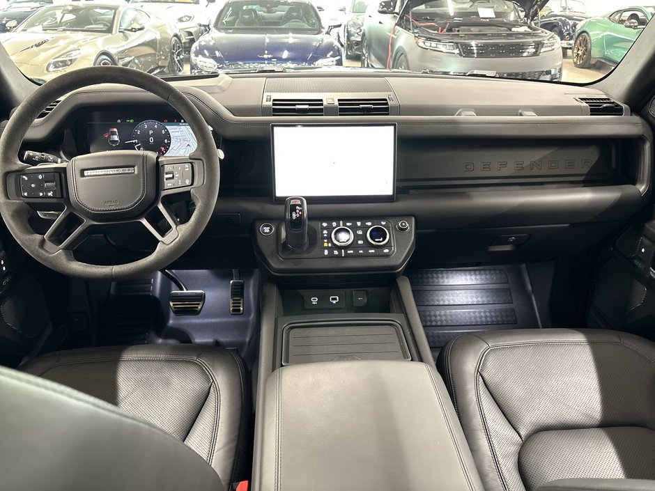 Land Rover Defender 110 P525 Carpathian Edition (2) 2023-19