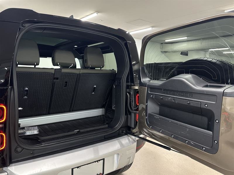 Land Rover Defender 90 P300 S (2) 2023-15