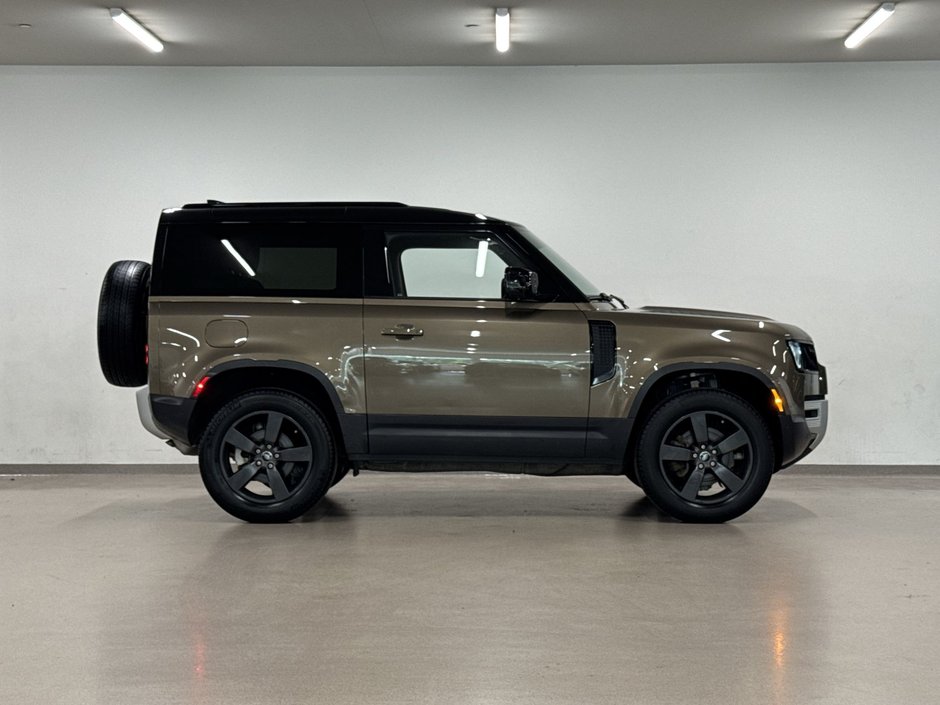 2023 Land Rover Defender 90 P300 S (2)-8