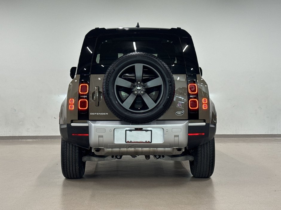 2023 Land Rover Defender 90 P300 S (2)-6