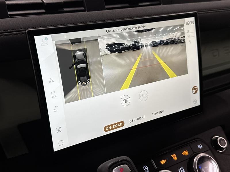 Land Rover Defender 110 P400 75th Anniversary (2) 2023-9