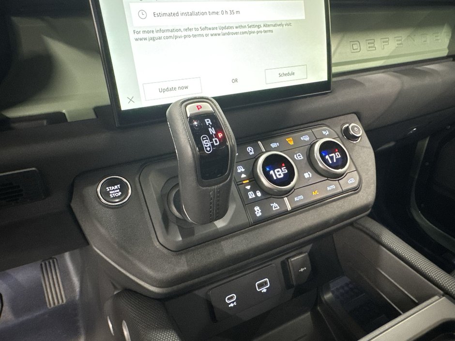 2023 Land Rover Defender 110 P400 75th Anniversary (2)-20