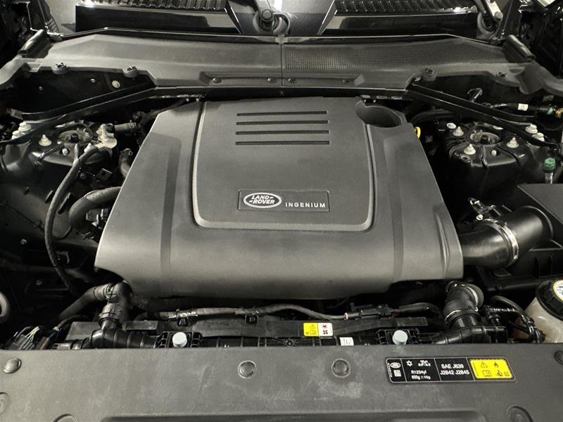 2023 Land Rover Defender 110 P300 S-17