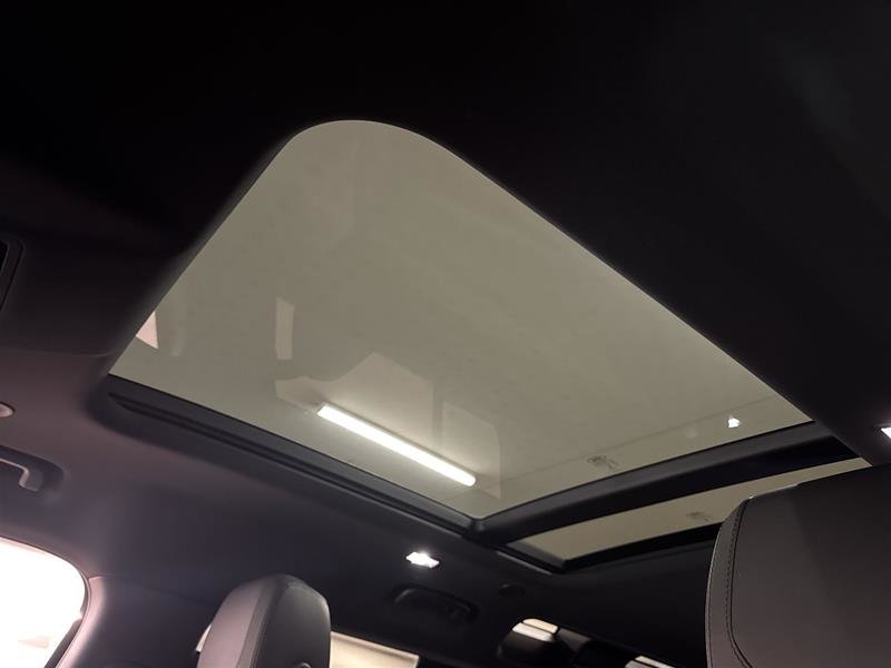 2023 Land Rover Defender 110 P300 S-13