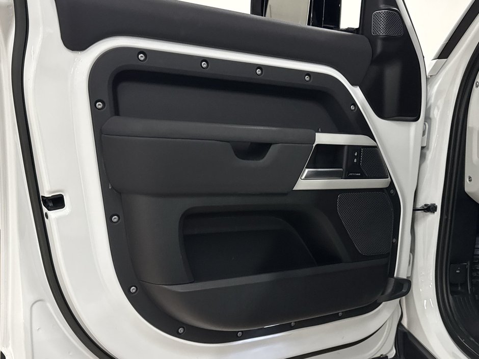 2023 Land Rover Defender 110 P300 S-14