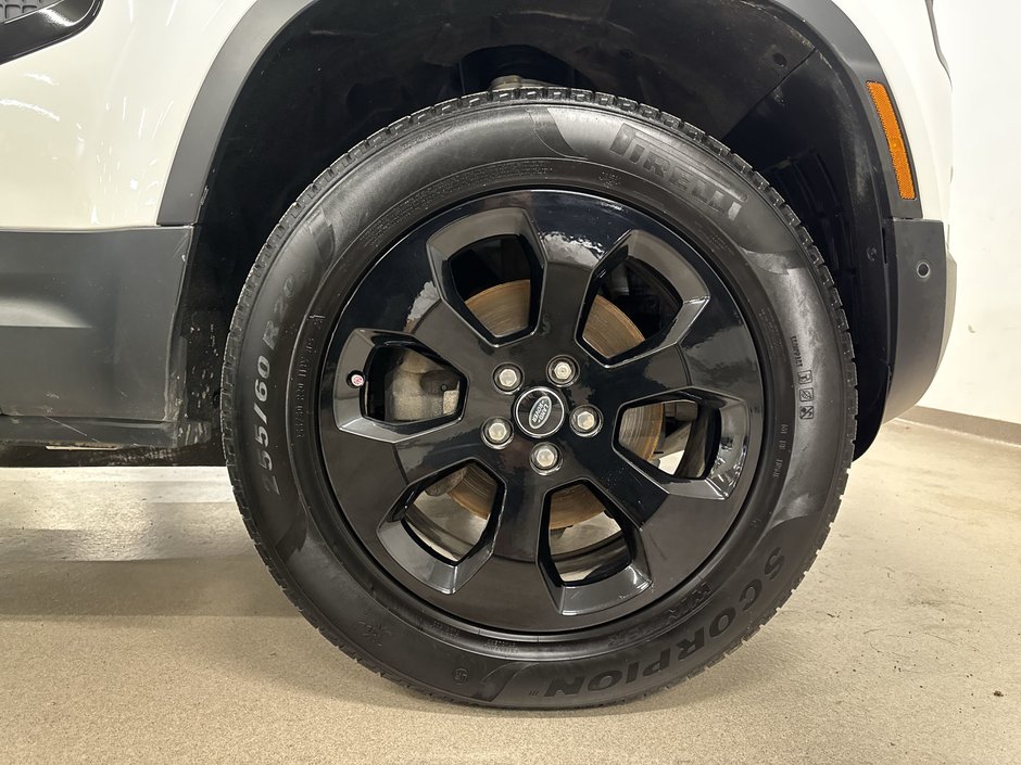 2023 Land Rover Defender 110 P300 S-26