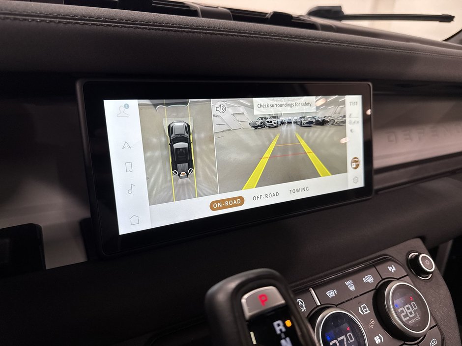 2023 Land Rover Defender 110 P300 S-17