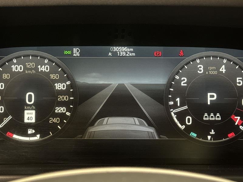 2023 Land Rover Defender 110 P300 S-8