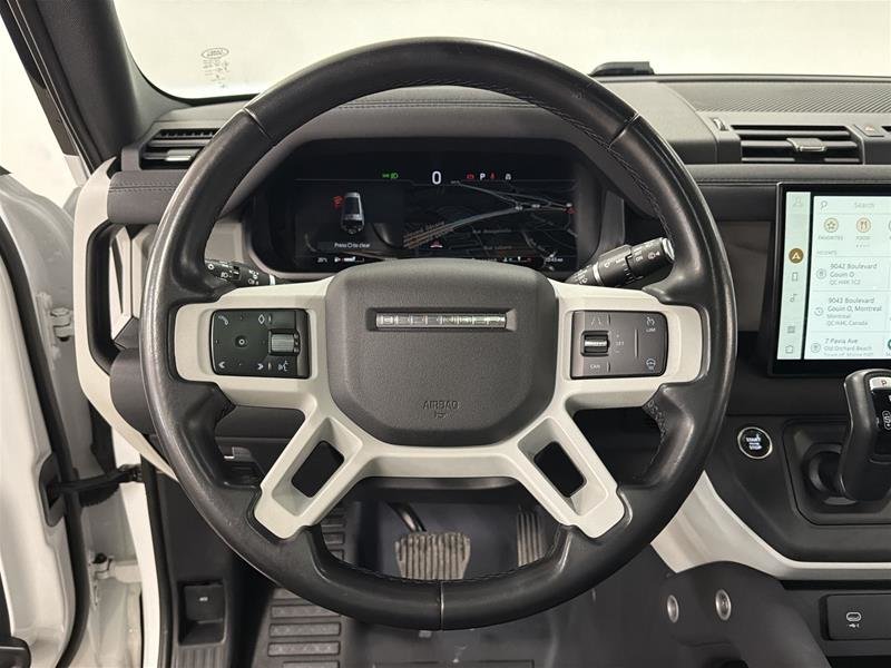 Land Rover Defender 130 P400 SE (2) 2023-11