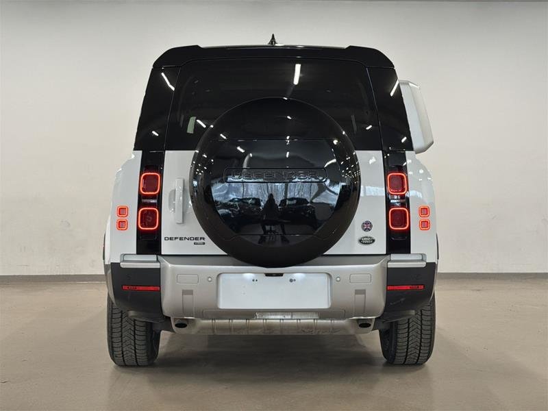 Land Rover Defender 130 P400 SE (2) 2023-4