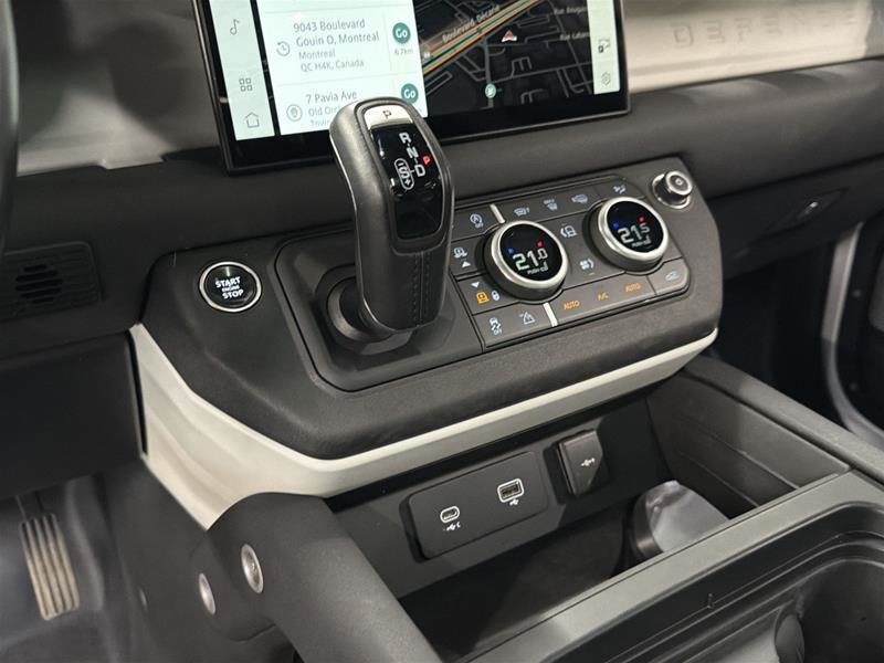 Land Rover Defender 130 P400 SE (2) 2023-12