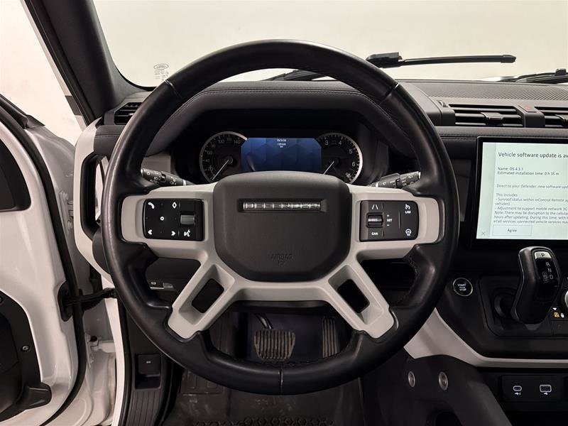 2023 Land Rover Defender 130 P400 SE (2)-11