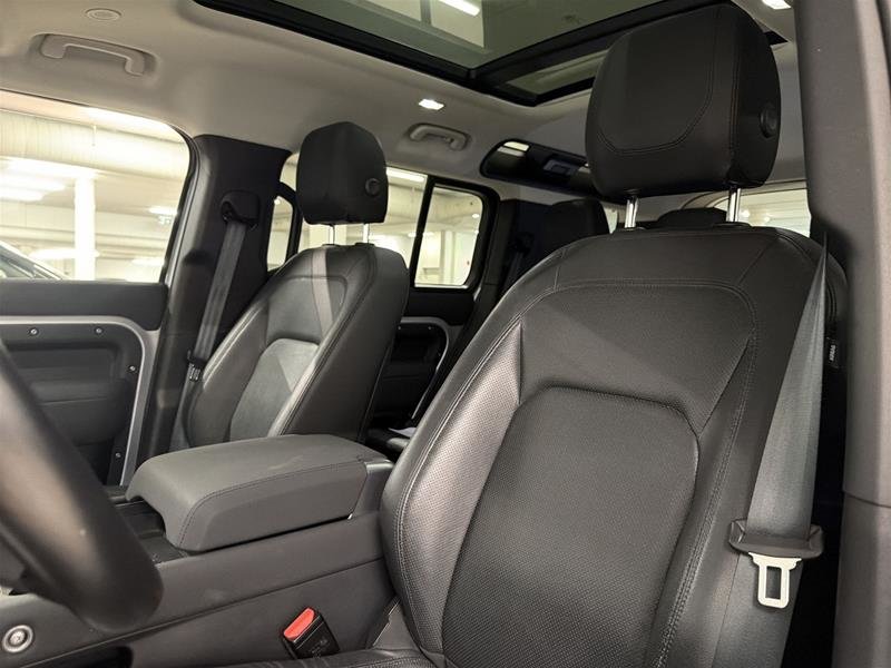 Land Rover Defender 110 P400 SE (2) 2023-7