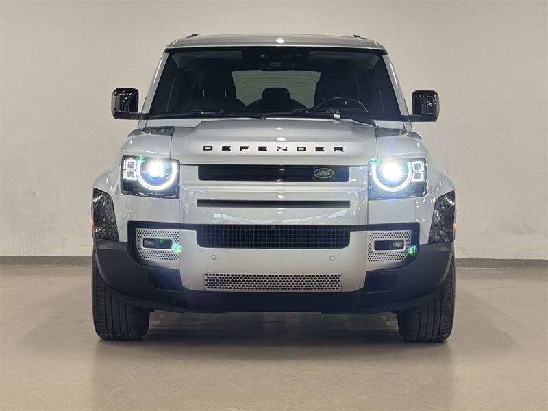 Land Rover Defender 110 P400 SE (2) 2023-1